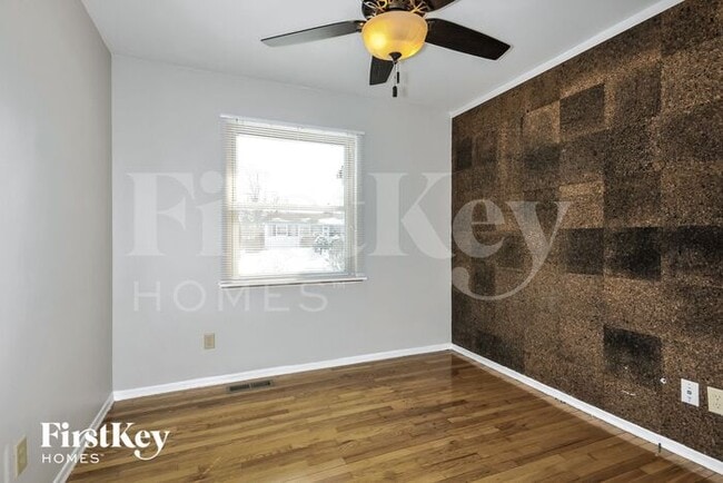 Building Photo - 12029 Glengrove Dr