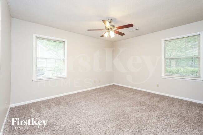 Building Photo - 5312 Carolwood Dr