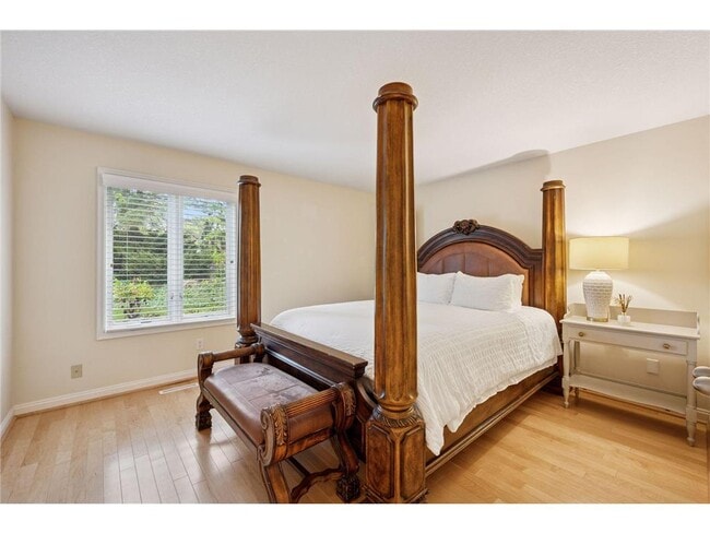 Building Photo - 145 Holly Ln N