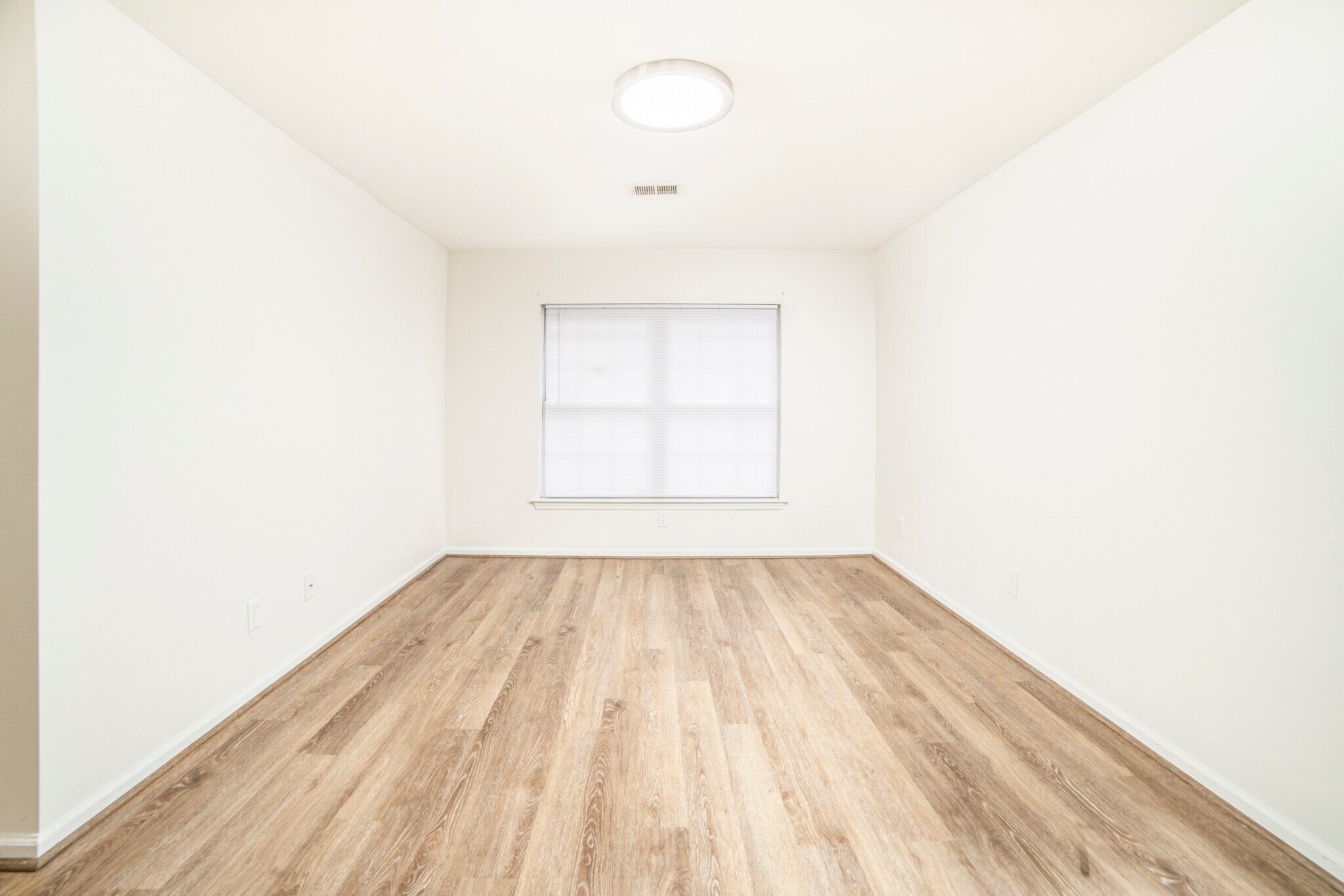 Living Room - 127 S 8th St