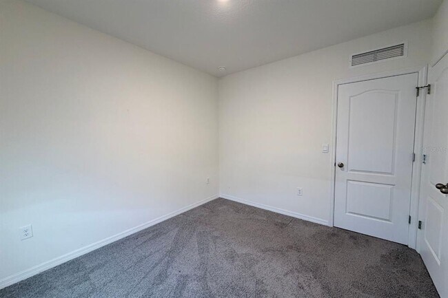 Building Photo - 1470 Isleta Lp
