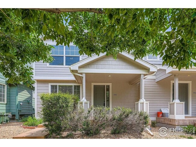 Building Photo - 300 Riverview Ct