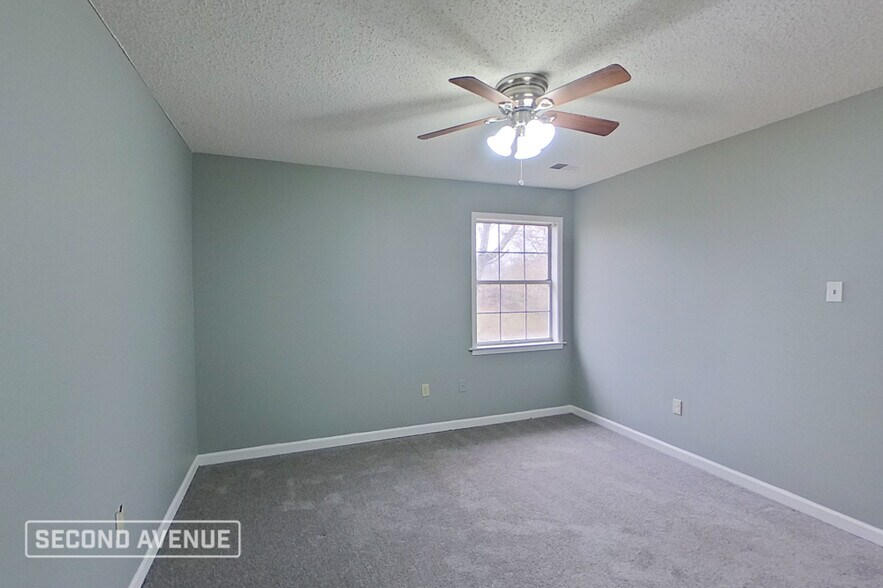 Building Photo - 6625 Rocky Park Dr