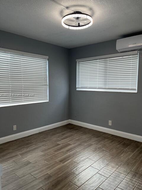 Building Photo - 837 NE 17th Terrace