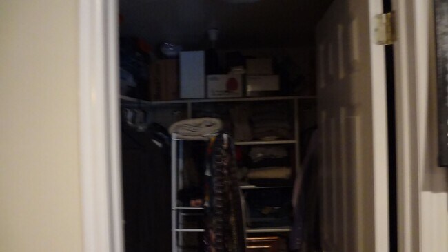 Building Photo - One Bedroom near Utah Valley Hospital and Provo Recreation Center