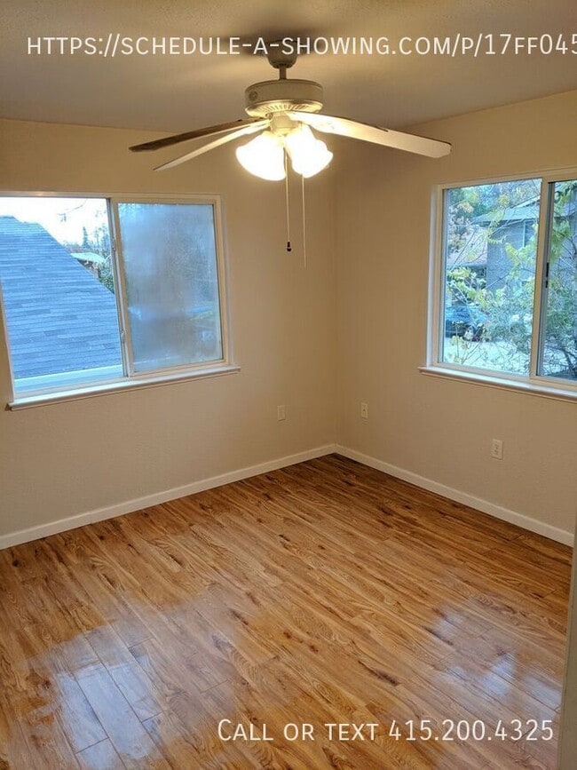 Building Photo - 701 Oakland-