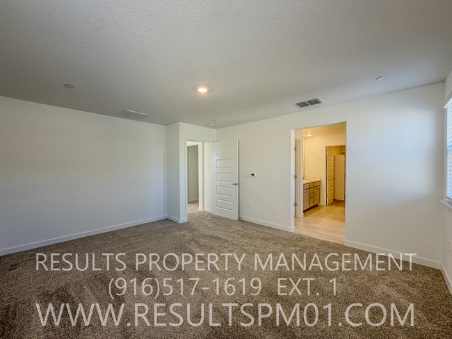 Building Photo - Brand new 3 Bedroom home. Wonderful amenities!