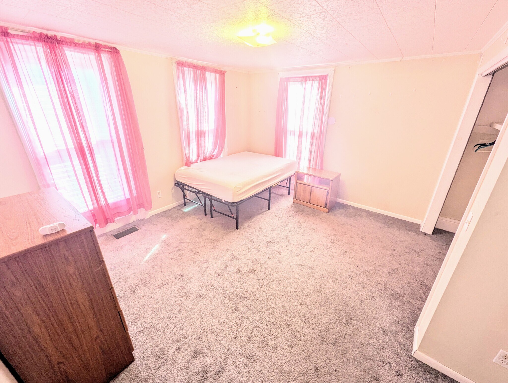 Bedroom 2 - 6 Green St