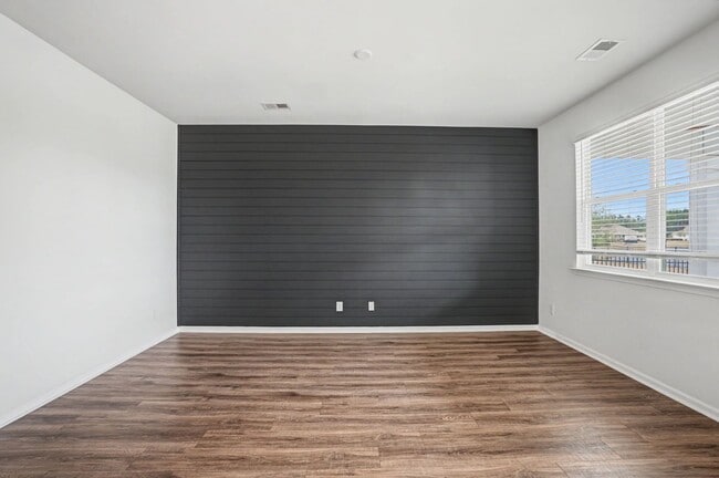 Building Photo - 3 BED | 2 BATH | TWO CAR GARAGE | WHITAKER PARK AT SAVANNAH QUARTERS | AVAILABLE NOW