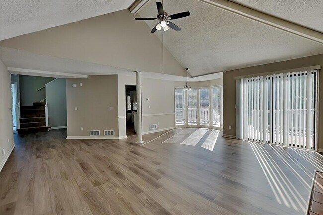 Building Photo - 4880 Hawk Trail