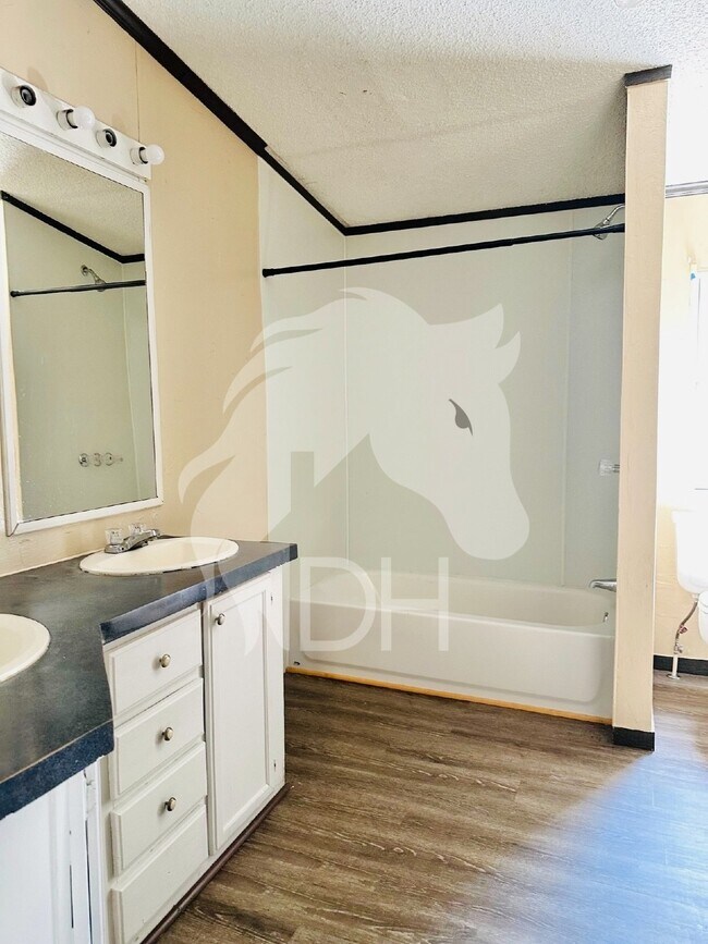 Building Photo - 310 Madison Ave