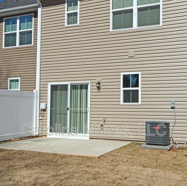 Building Photo - 17 Country Dale Dr