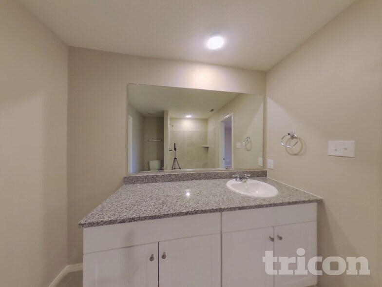 Building Photo - 1712 Clairborne Ct