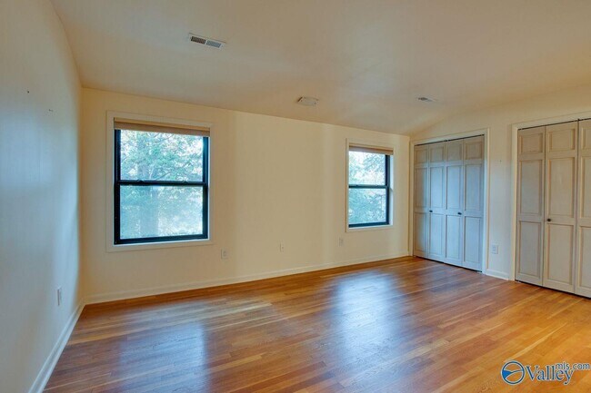 Building Photo - 1710 Montdale Rd SE