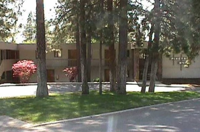 Building Photo - Pinetree Apartments