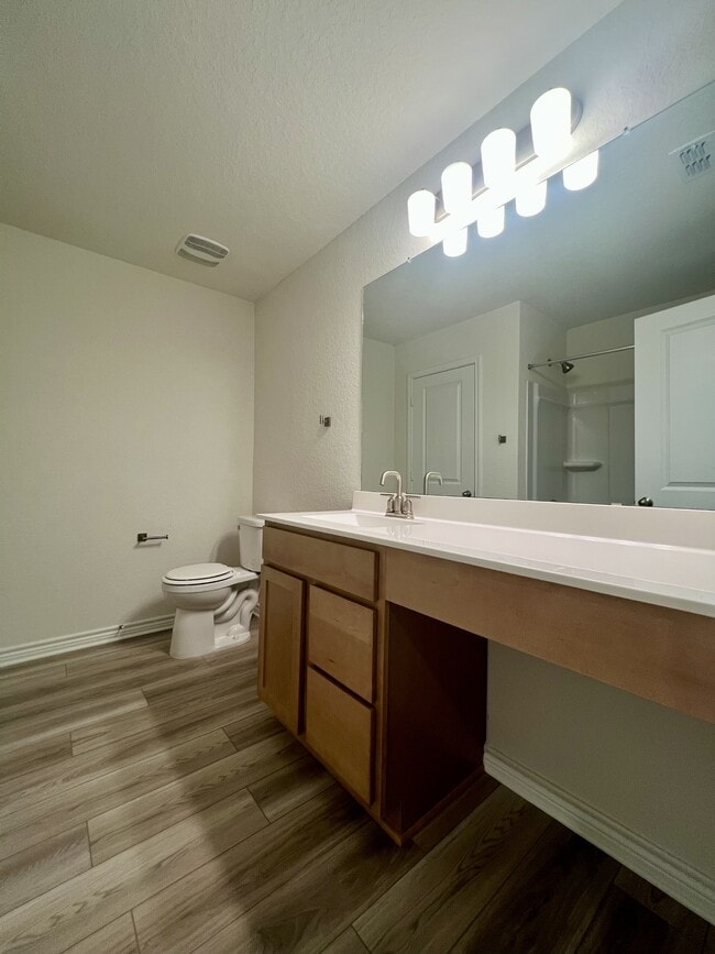 Building Photo - 14839 Vance Jackson Rd