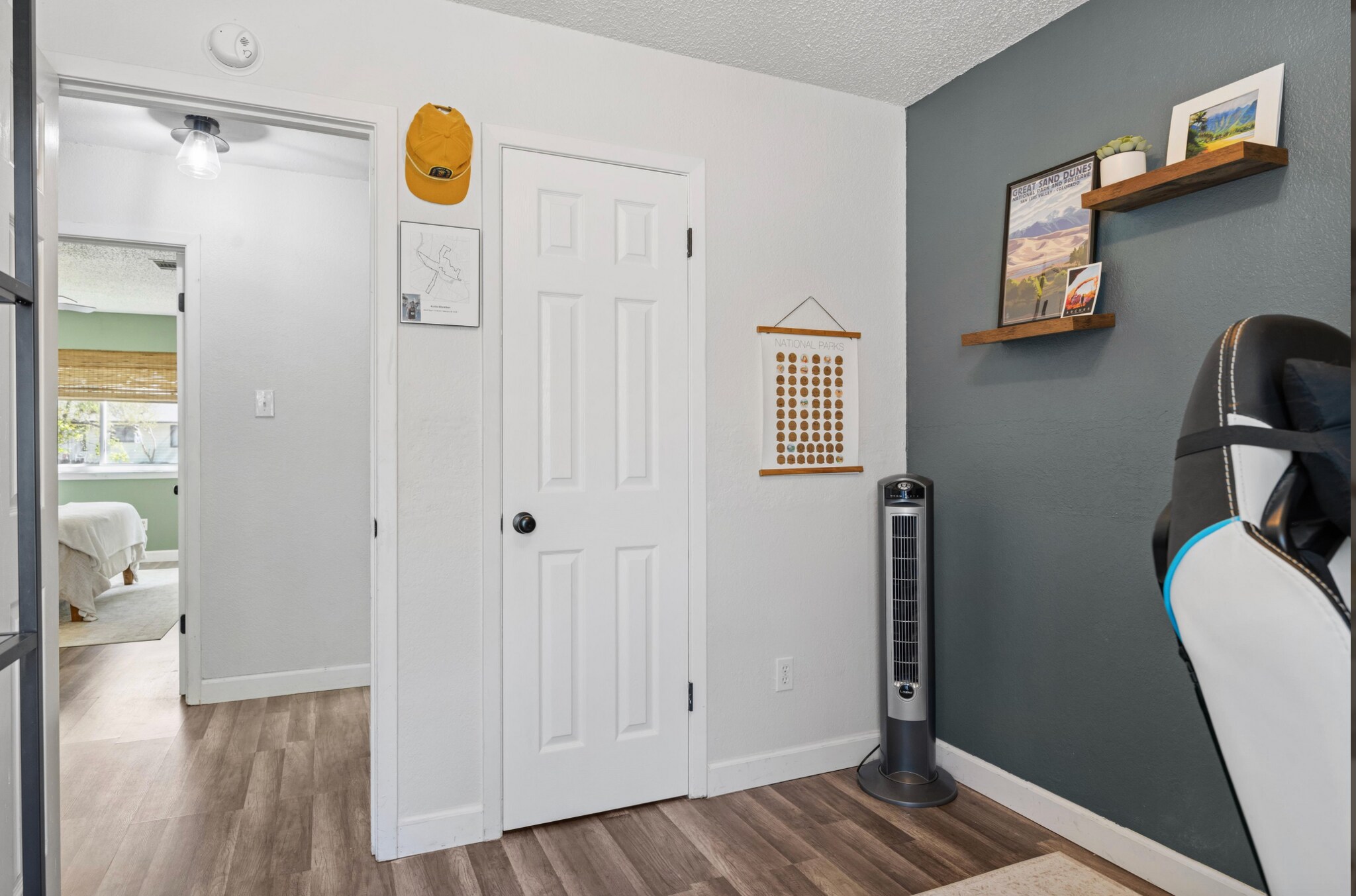 Building Photo - 1015 E Yager Ln