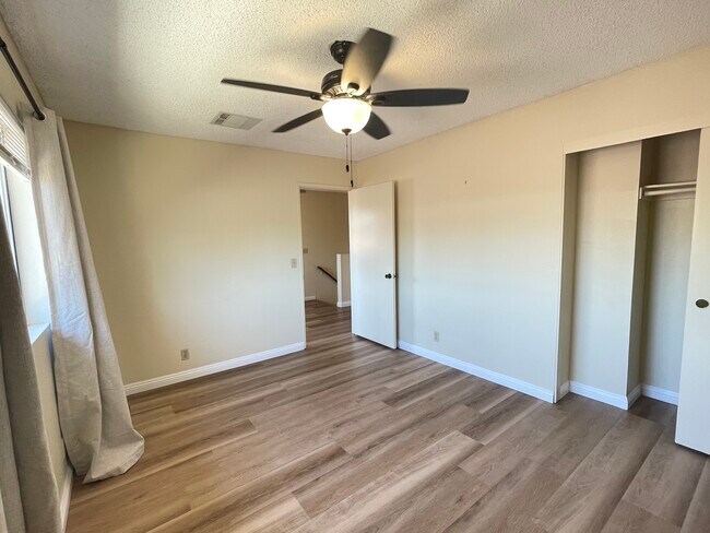 Building Photo - 361 S Arroyo Dr