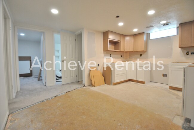 Building Photo - 1309 E 900 N