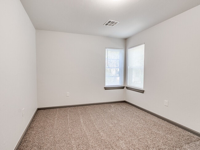 Building Photo - 2416 NW 42nd St