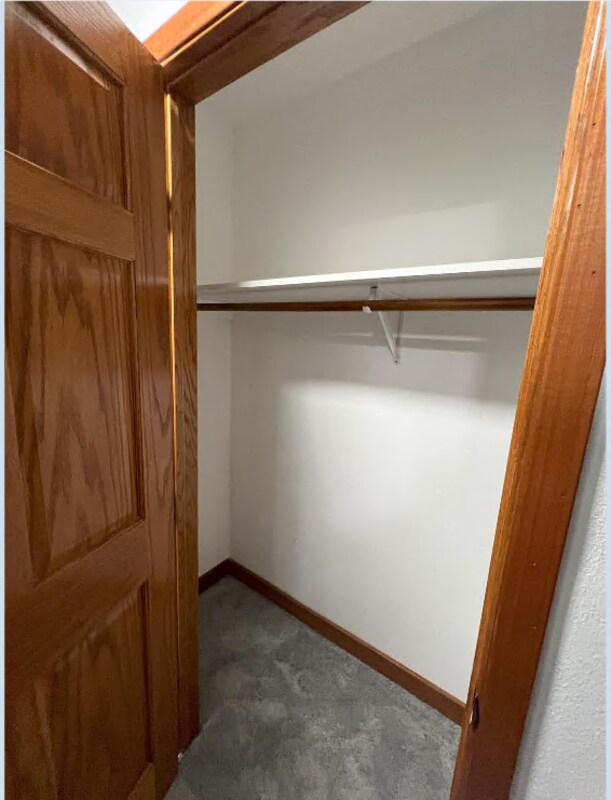 Building Photo - 2 S Wickham Ct