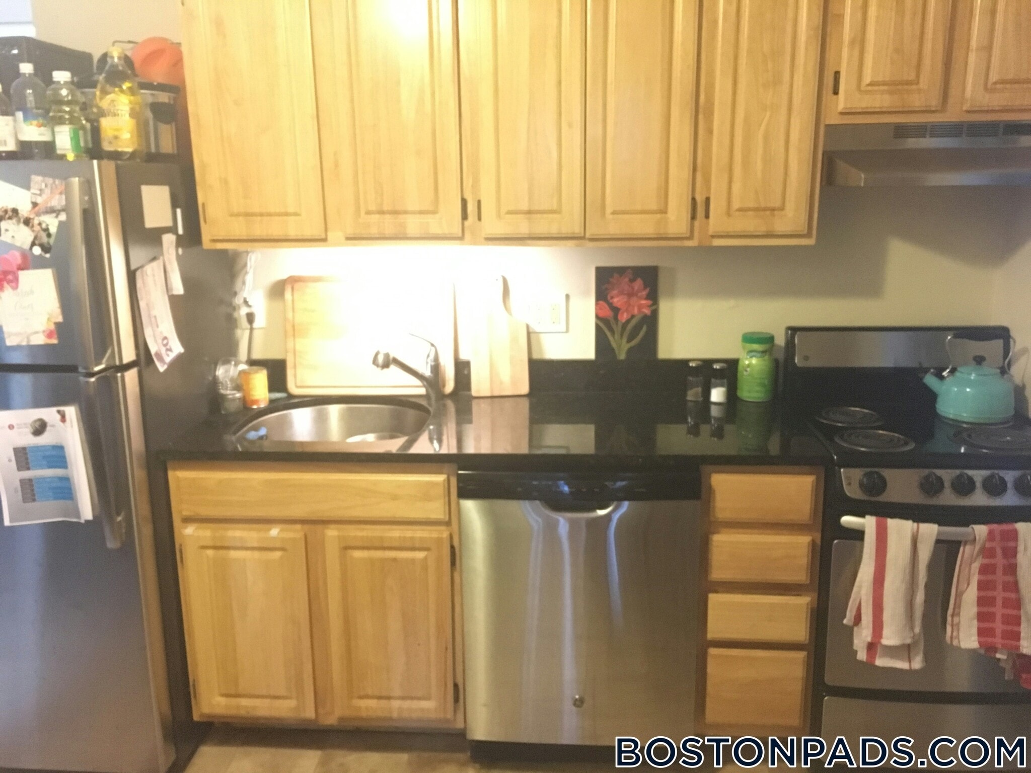 Building Photo - 506 E Broadway