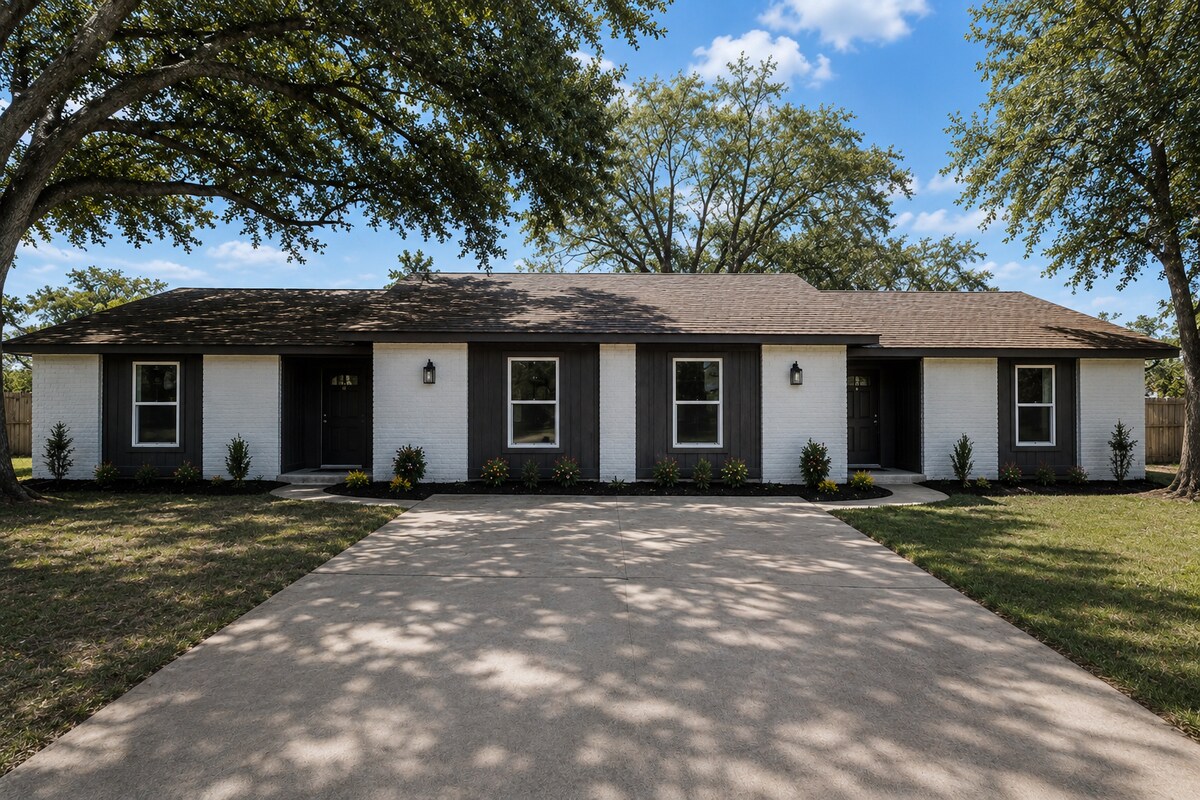 Building Photo - 505 Riverside Dr
