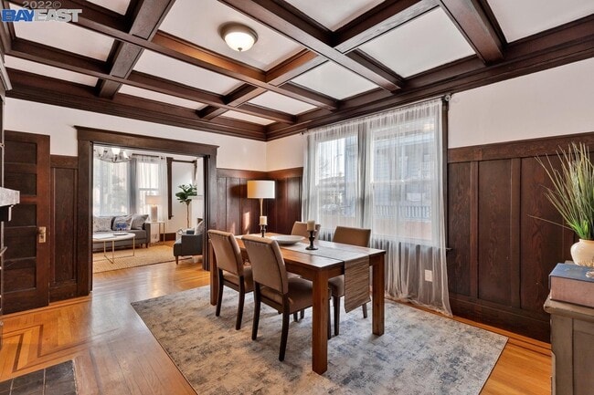 Building Photo - 541 Foothill Blvd