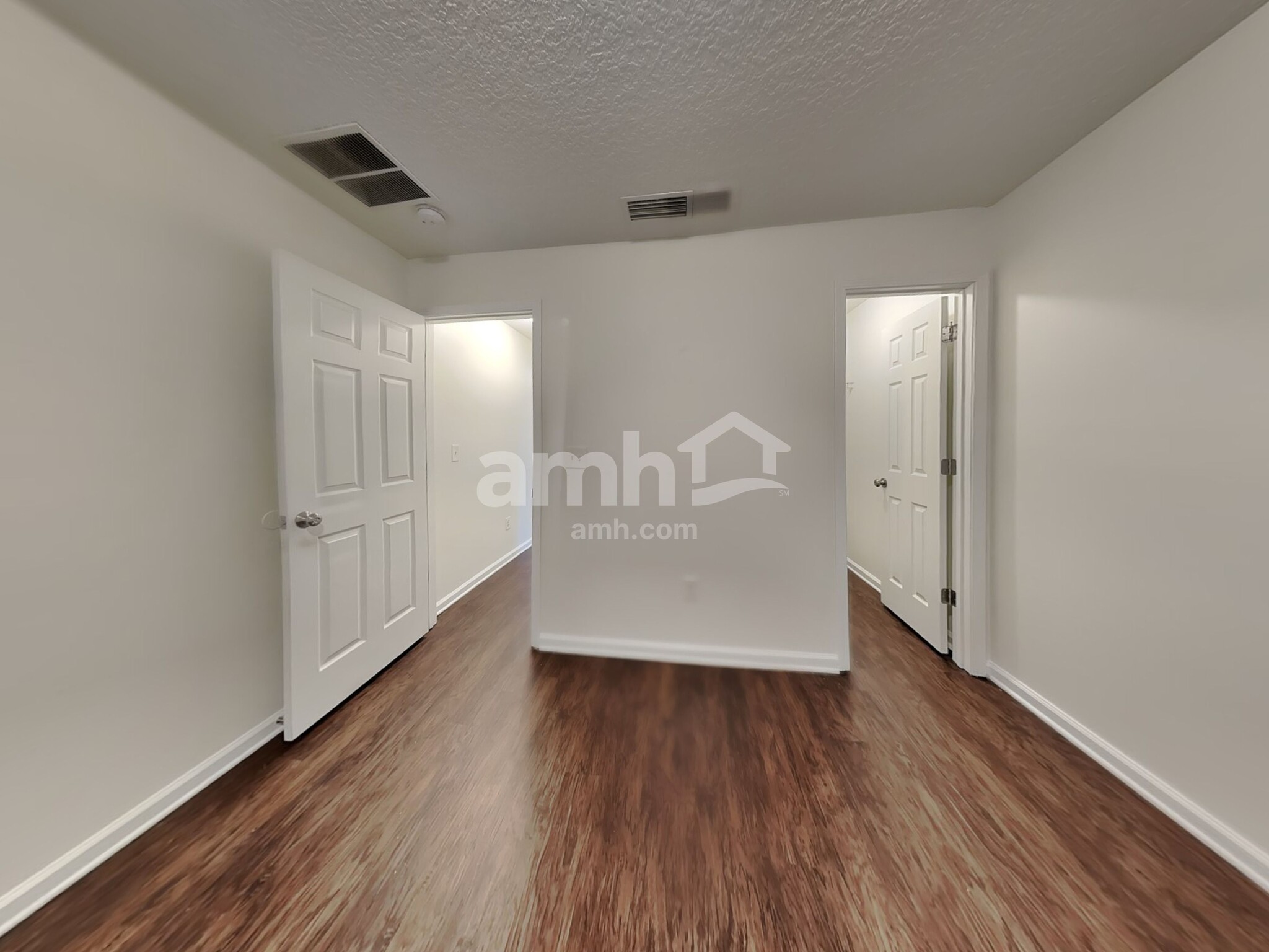 Building Photo - 11670 Deep Springs Dr N