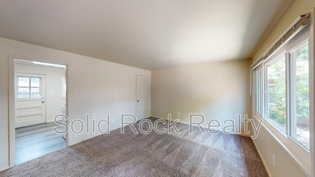 Building Photo - 411 N 30th St
