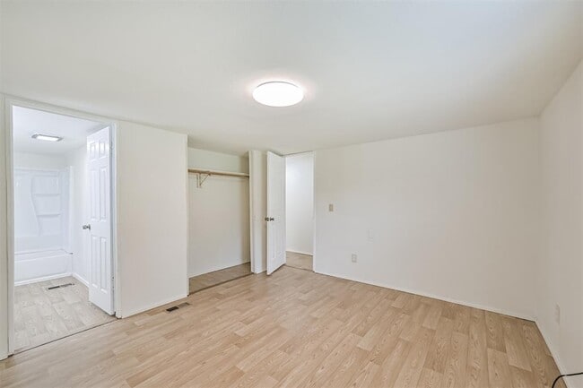 Building Photo - 1749 Max Rd