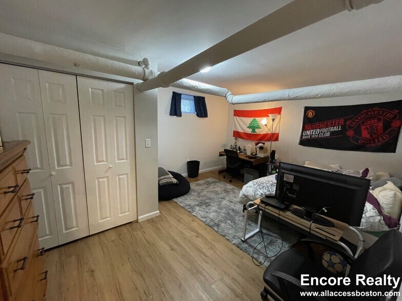 Building Photo - 4 Farrington Ave