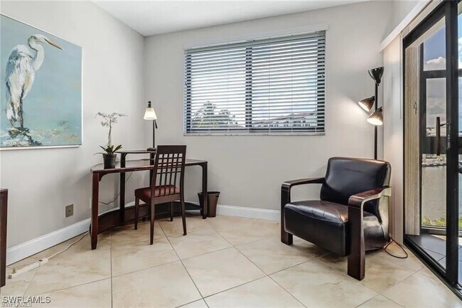 Building Photo - 805 River Point Dr