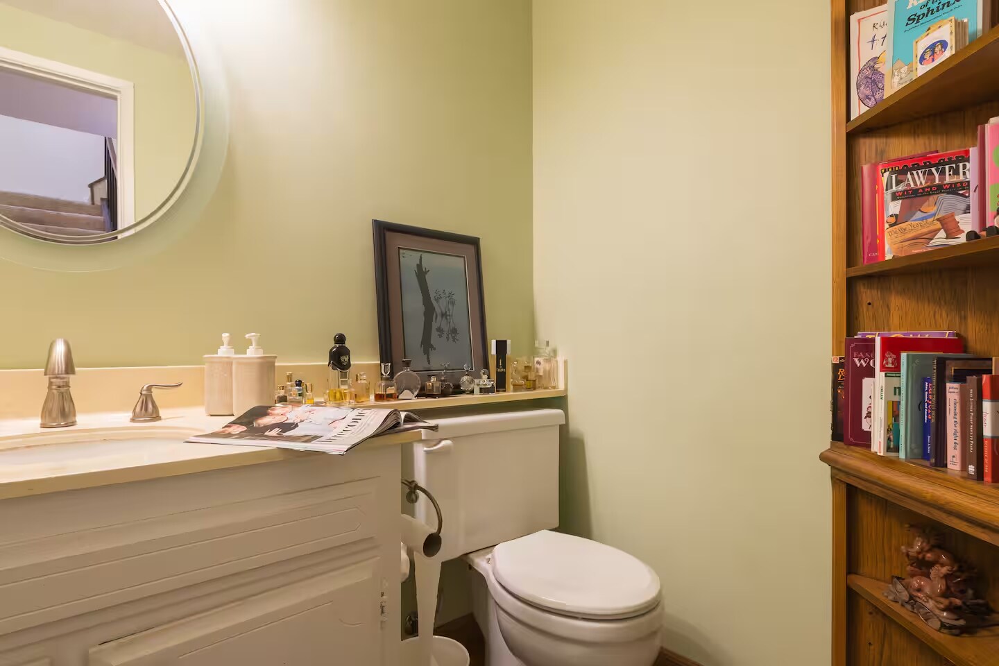 Shared Half Bath on Lower Level - 11260 Overland Ave