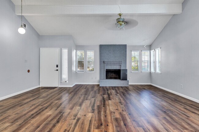 Building Photo - 3407 Pecan Point Dr