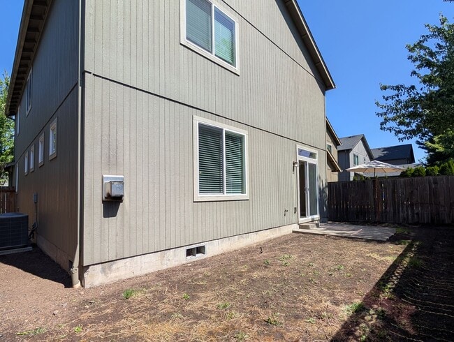 Building Photo - Beautiful 3-Bedroom, 2.5-Bath Home In the ...