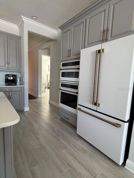 Building Photo - 18817 Valleta Ave