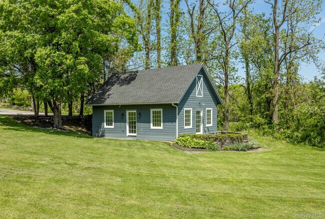 Building Photo - 74 Melville Rd