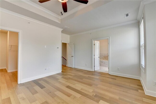 Building Photo - 341 Bailey Walk