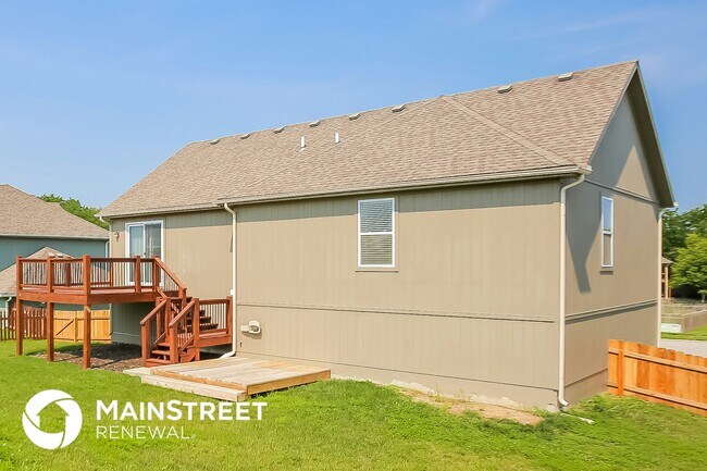 Building Photo - 1404 Silhouette Dr