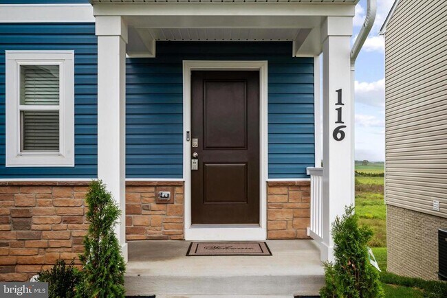 Building Photo - 116 Woodford Dr