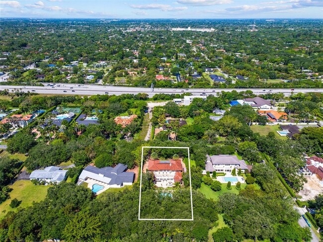 Building Photo - 6905 SW 75th Ave