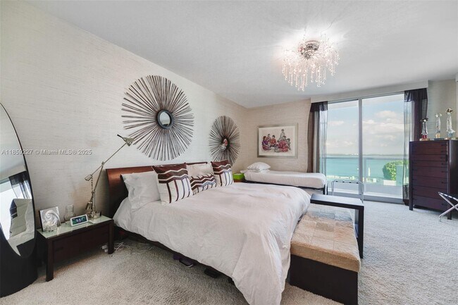 Building Photo - 1331 Brickell Bay Dr
