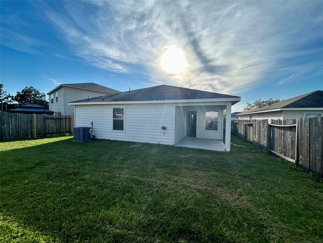 Building Photo - 4258 Medina River Loop