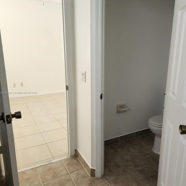 Building Photo - 2155 NE 3rd Ct