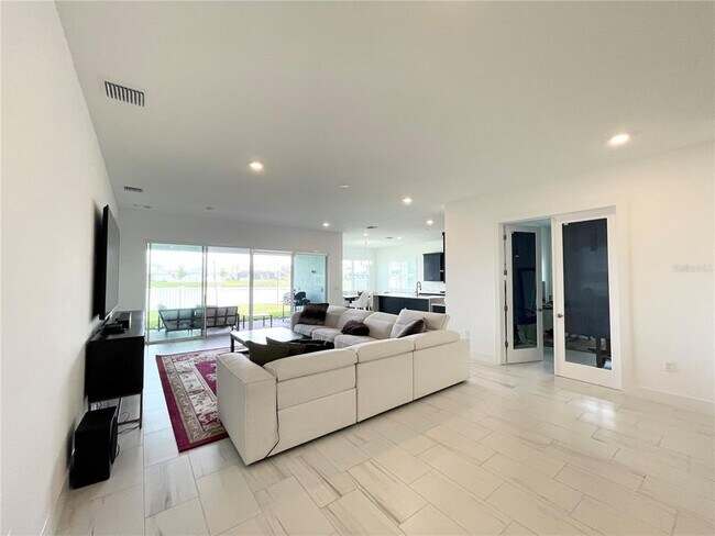 Building Photo - 8486 Ivy Stark Blvd