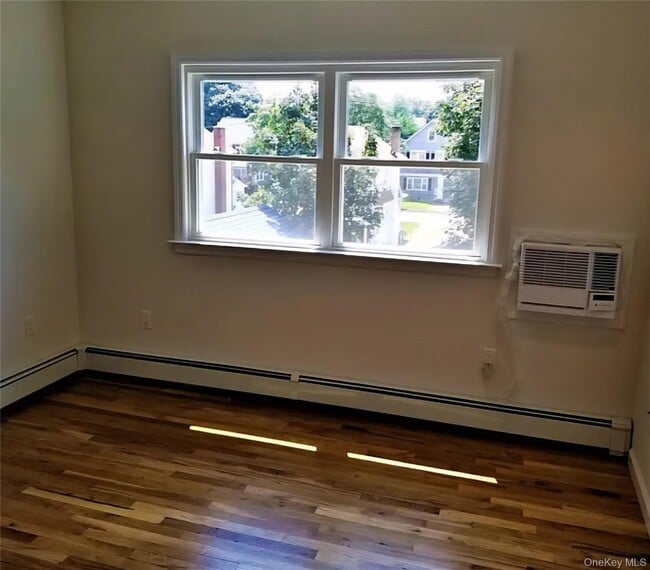 Building Photo - 14 Franklin Ave