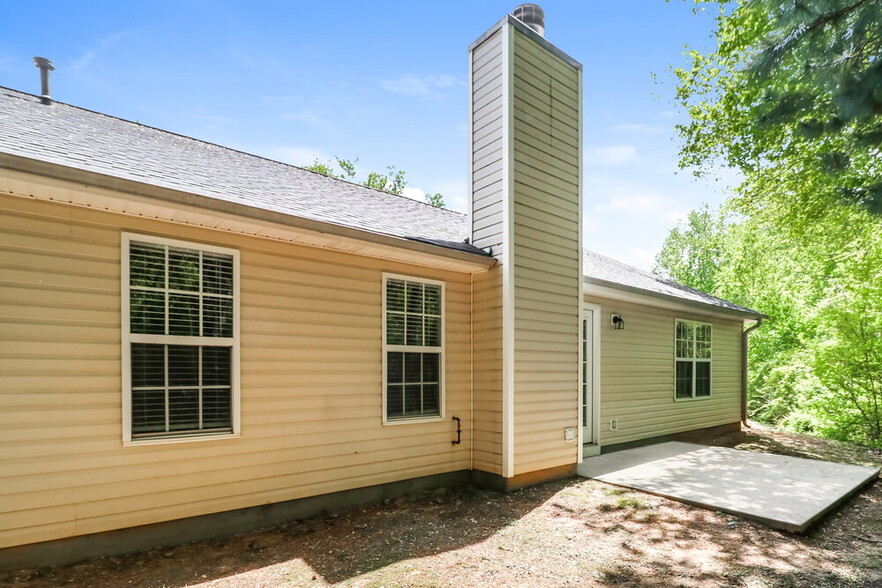 Building Photo - 1015 Amelia Grove Ln SE