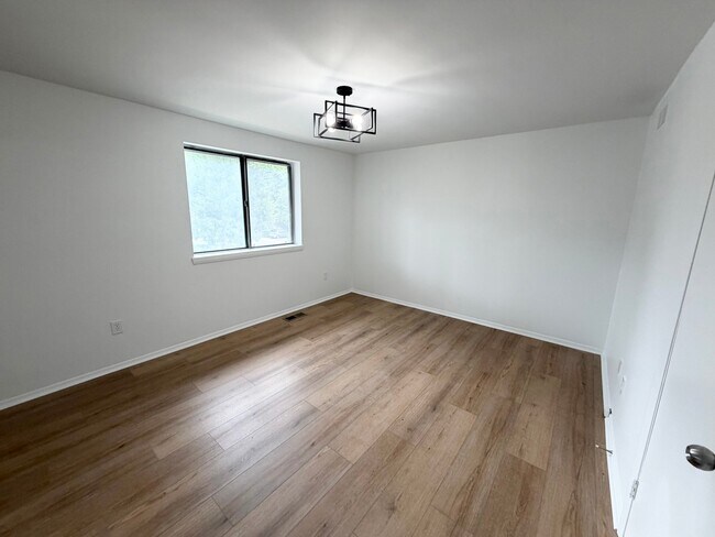 Building Photo - 7038 Knighthood Ln