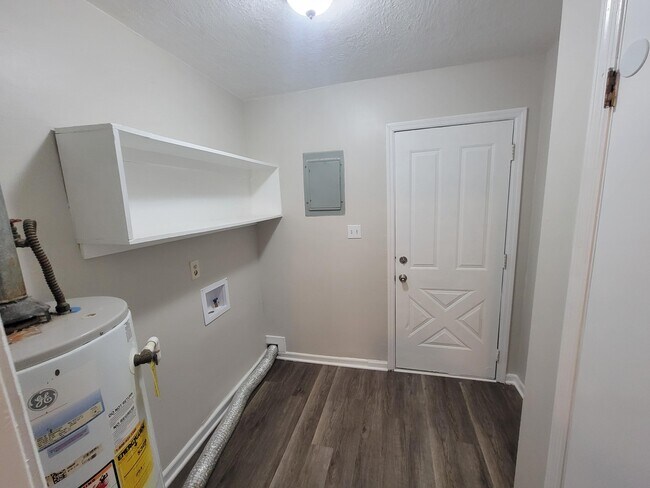 Building Photo - 4609 Renee St